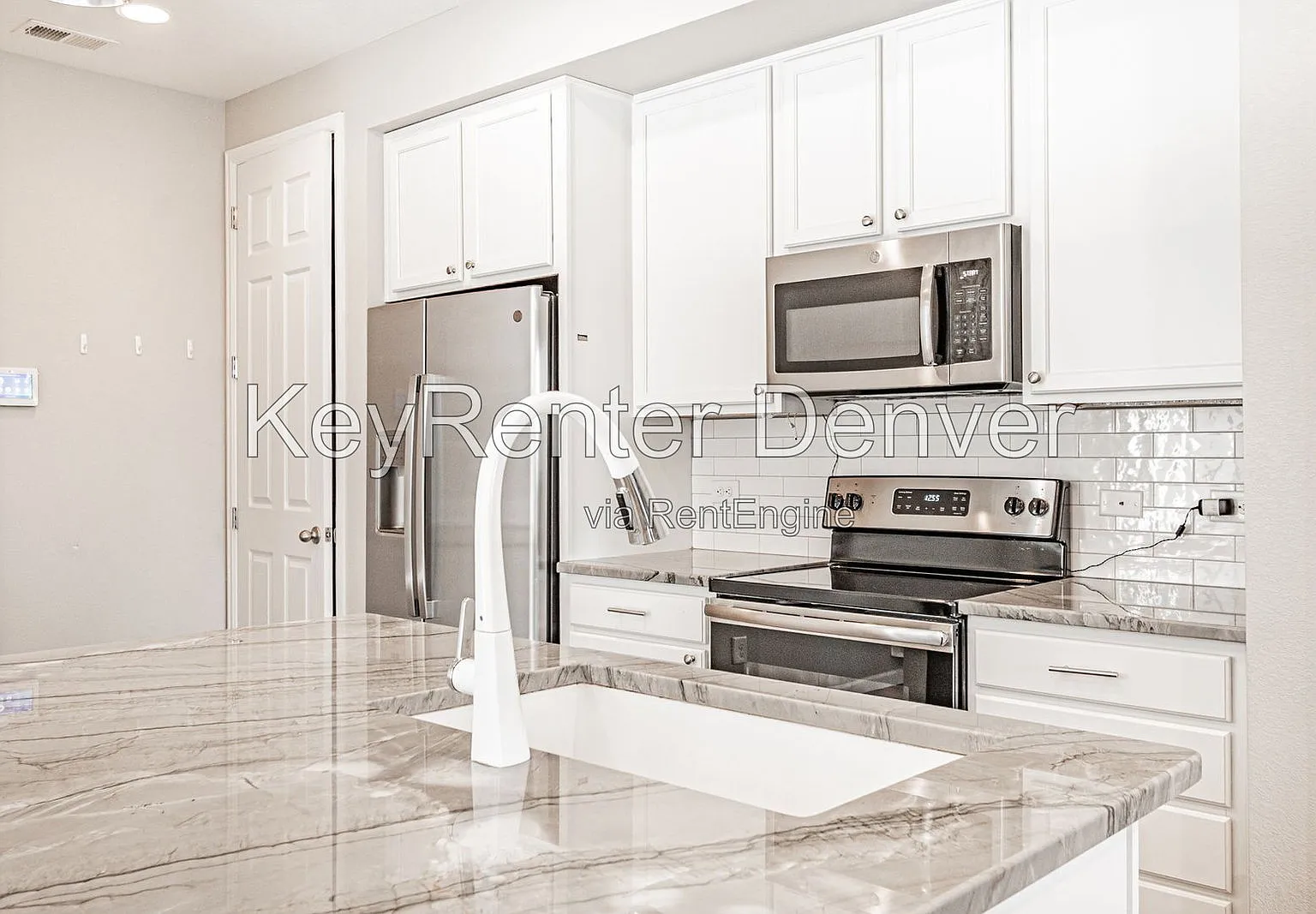 3 bed, 2.5 bath, 1537 sqft, $2,500 — Photo 4