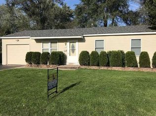 318 Four Winds Way, Carpentersville, IL