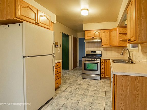 4th image of 534 N Vista Ave