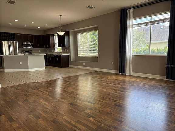 4th image of 5909 Wedgefield Dr