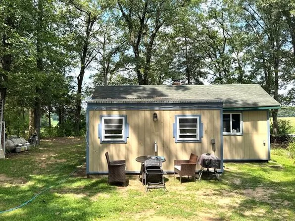 10455 Highway 10, San Pierre, IN 46374