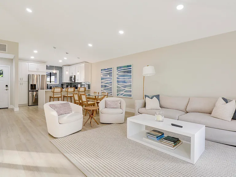 523 Club Dr — Photo 18