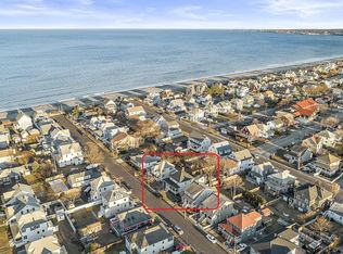 54 B St, Hull, MA 02045