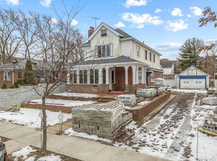 16016 Riverside Dr, Beechhurst, NY 11357