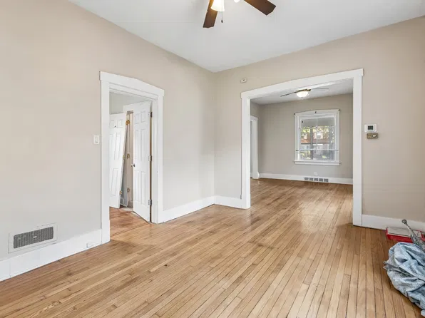 3863 California St, Omaha, NE 68131