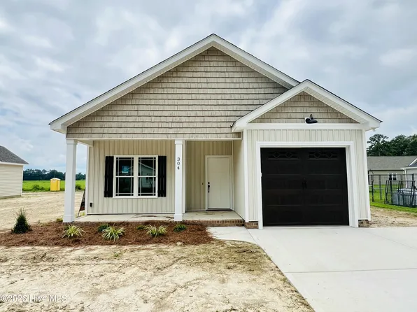 304 E Norwayne Alumni Way, Fremont, NC 27830