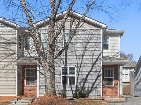 5 Huntress Dr, Greer, SC 29651