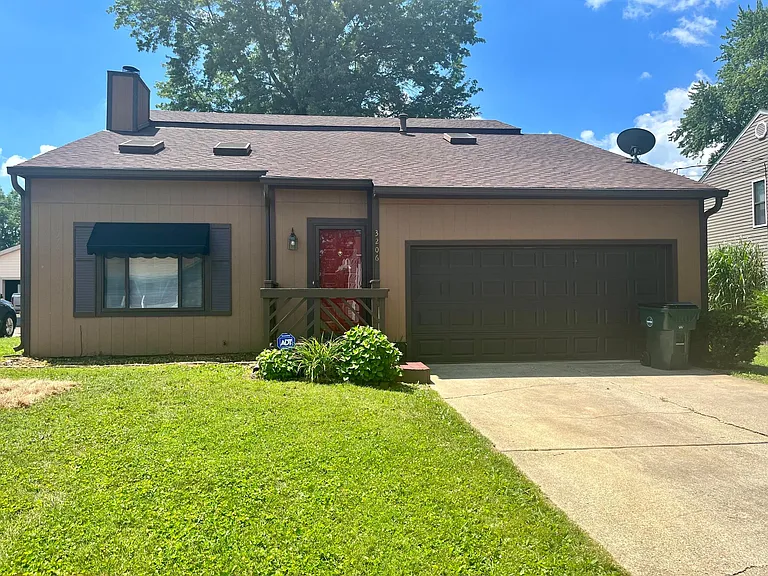 3206 La Follette Ct — Photo 2