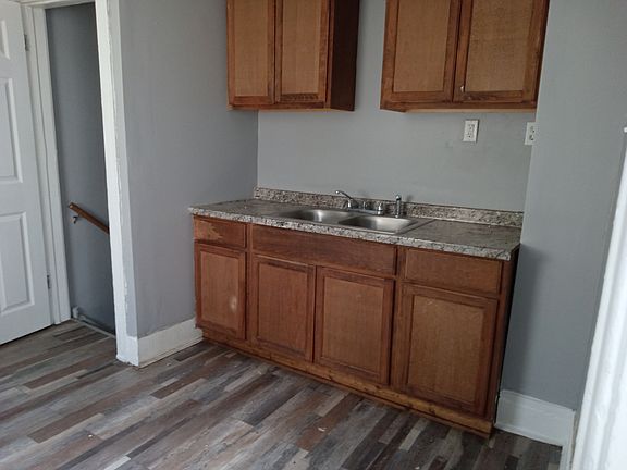 5th image of 14523 Birwood St