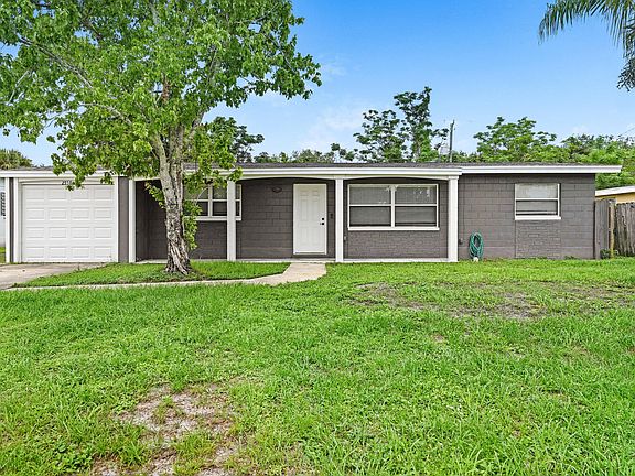 2nd image of 2558 Lorna Dr