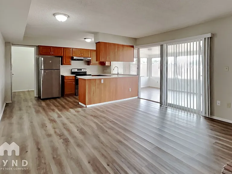 4102 W Camino Acequia — Photo 5