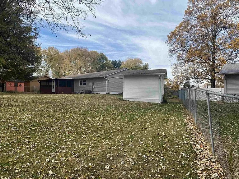 4560 N Happy Hollow Rd — Photo 17