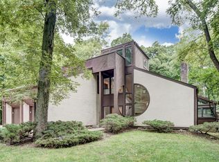 2350 Carriage Rd, Powell, OH 43065