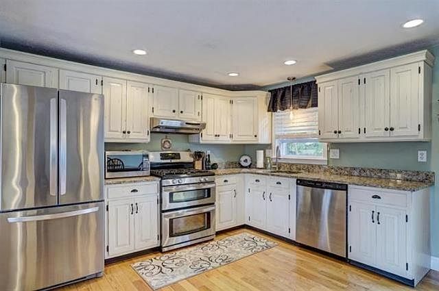 2nd image of 359 Blevens Dr