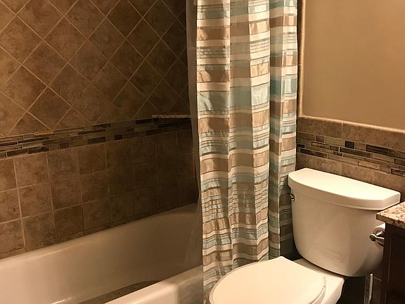 2nd image of 250 Tropical Ln