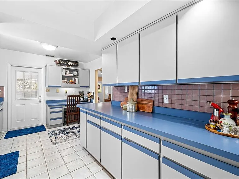 4606 S Esperanza Ave — Photo 17