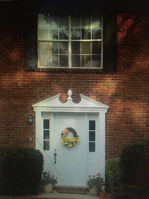 1st image of 3100 Belle Meade Dr APT C