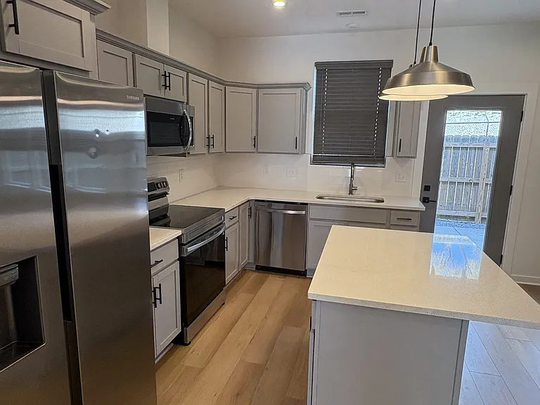 620 Wallace Ct — Photo 8