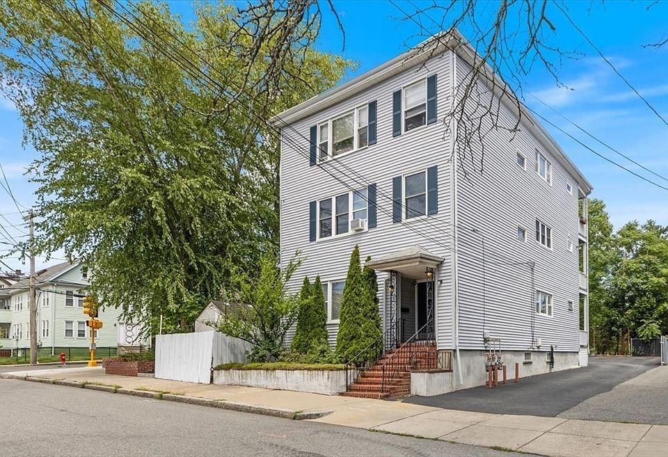 1st image of 34 Henry St #34