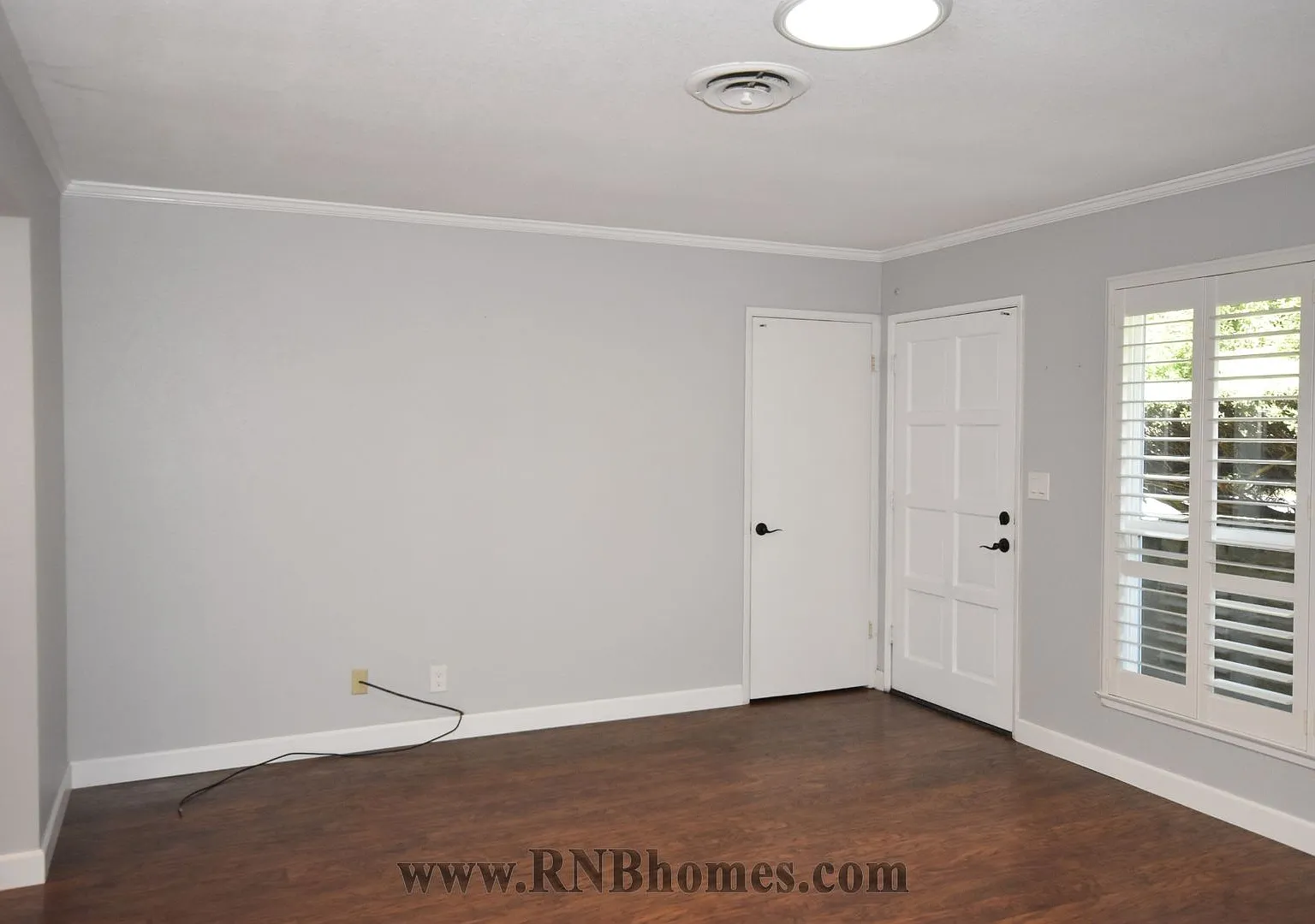 Sutton Place 415 — Photo 4