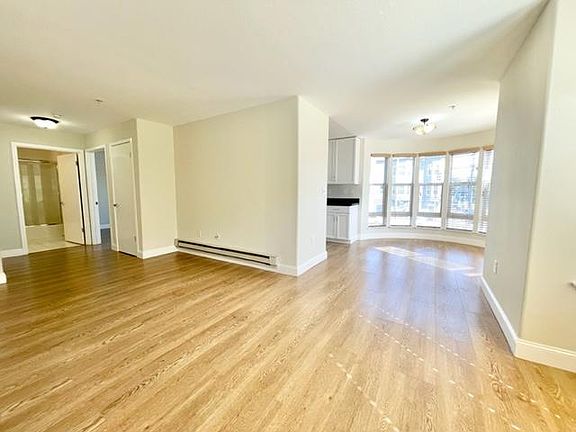 4th image of 405 12th Ave APT 203