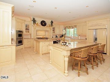 Chef's Gourmet Kitchen