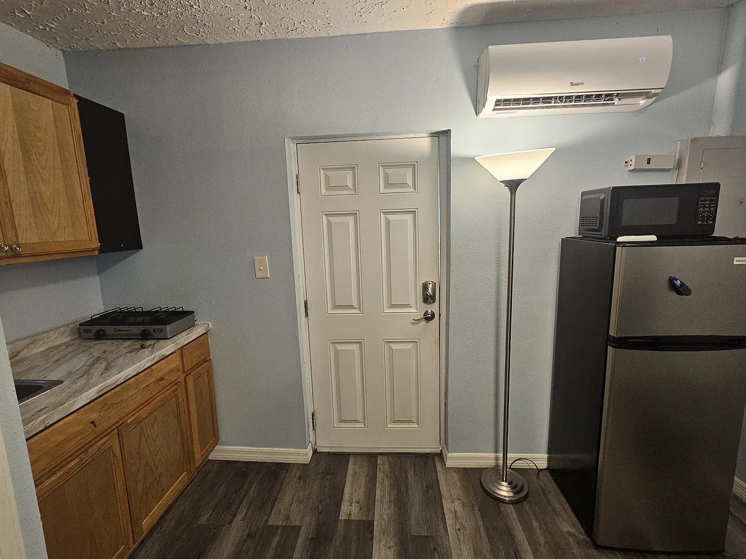 Studio, 320 sqft, $1,200 — Photo 4