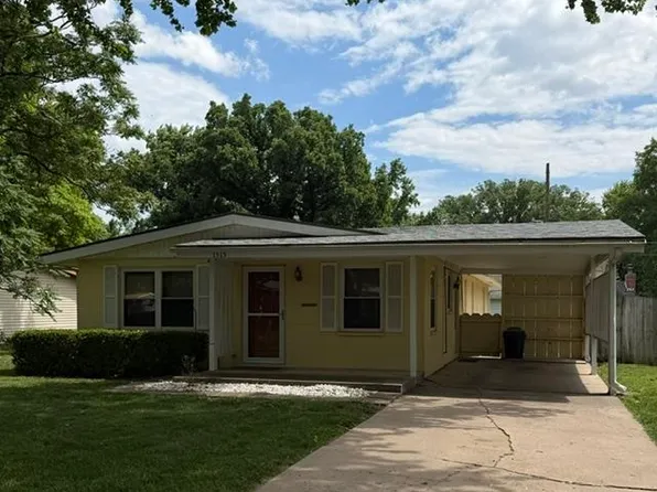 1515 Ann St, Winfield, KS 67156