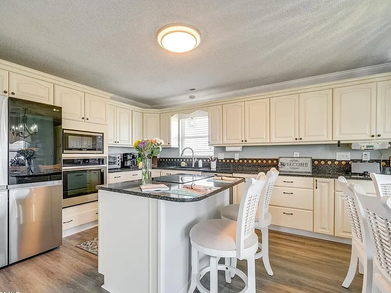 4908 E Beach Dr — Photo 26