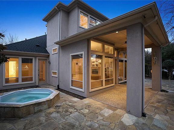 4th image of 5096 Bridge Creek Dr