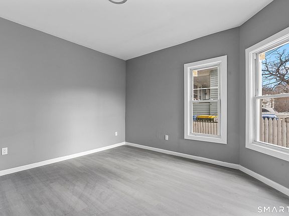 5th image of 133 Southmayd Road