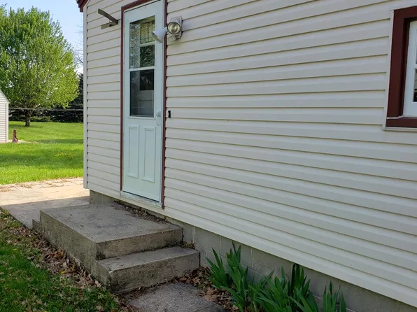 608 7th Ave NE, Hampton, IA 50441