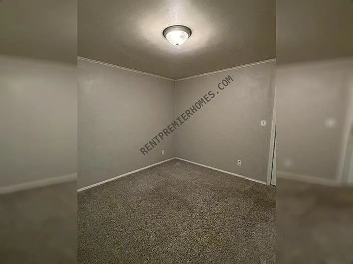 1710 Cedarhurst Dr — Photo 13