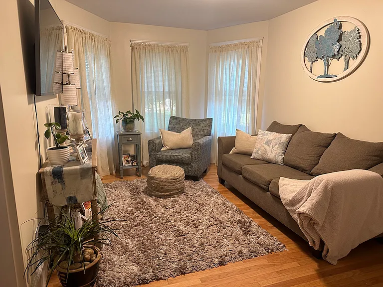 8 Auburn Ave #2 — Photo 6