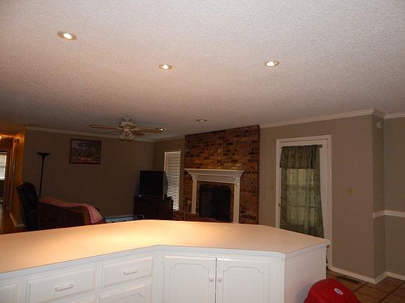 5th image of 311 Beaumont Dr