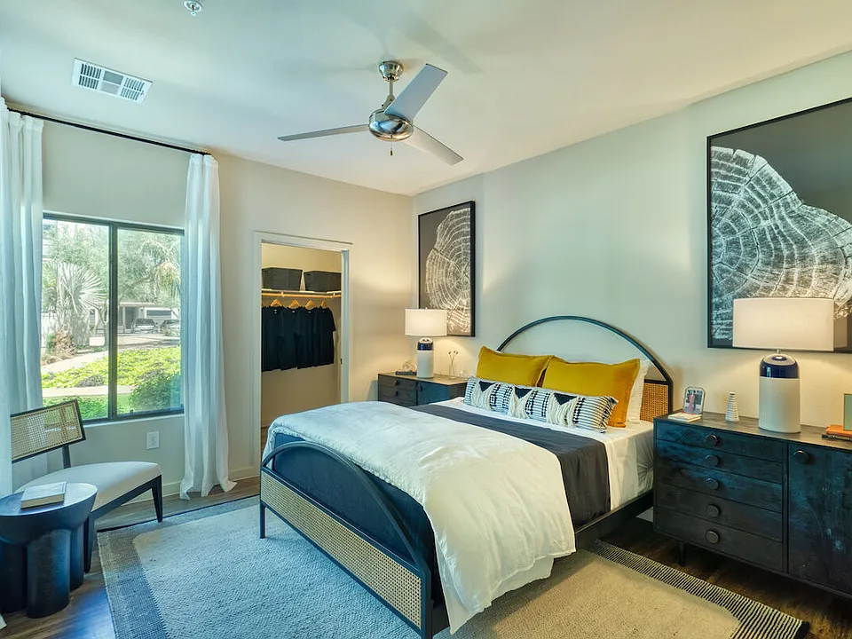 Seven (AZ) apartments community photo