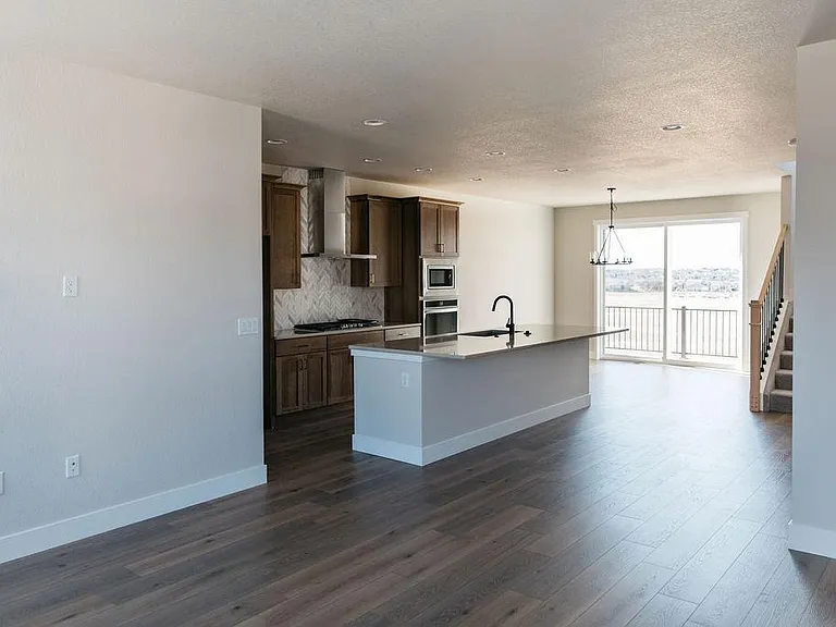 6335 Jovial Pl — Photo 10