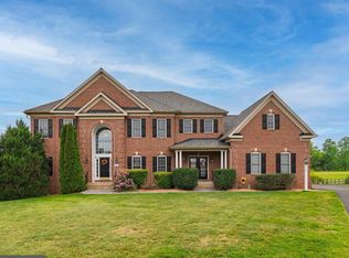 4 Jackson Pl, Middletown, VA 22645