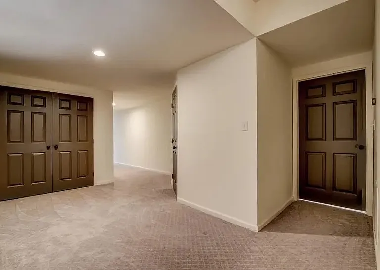 Basement landing area