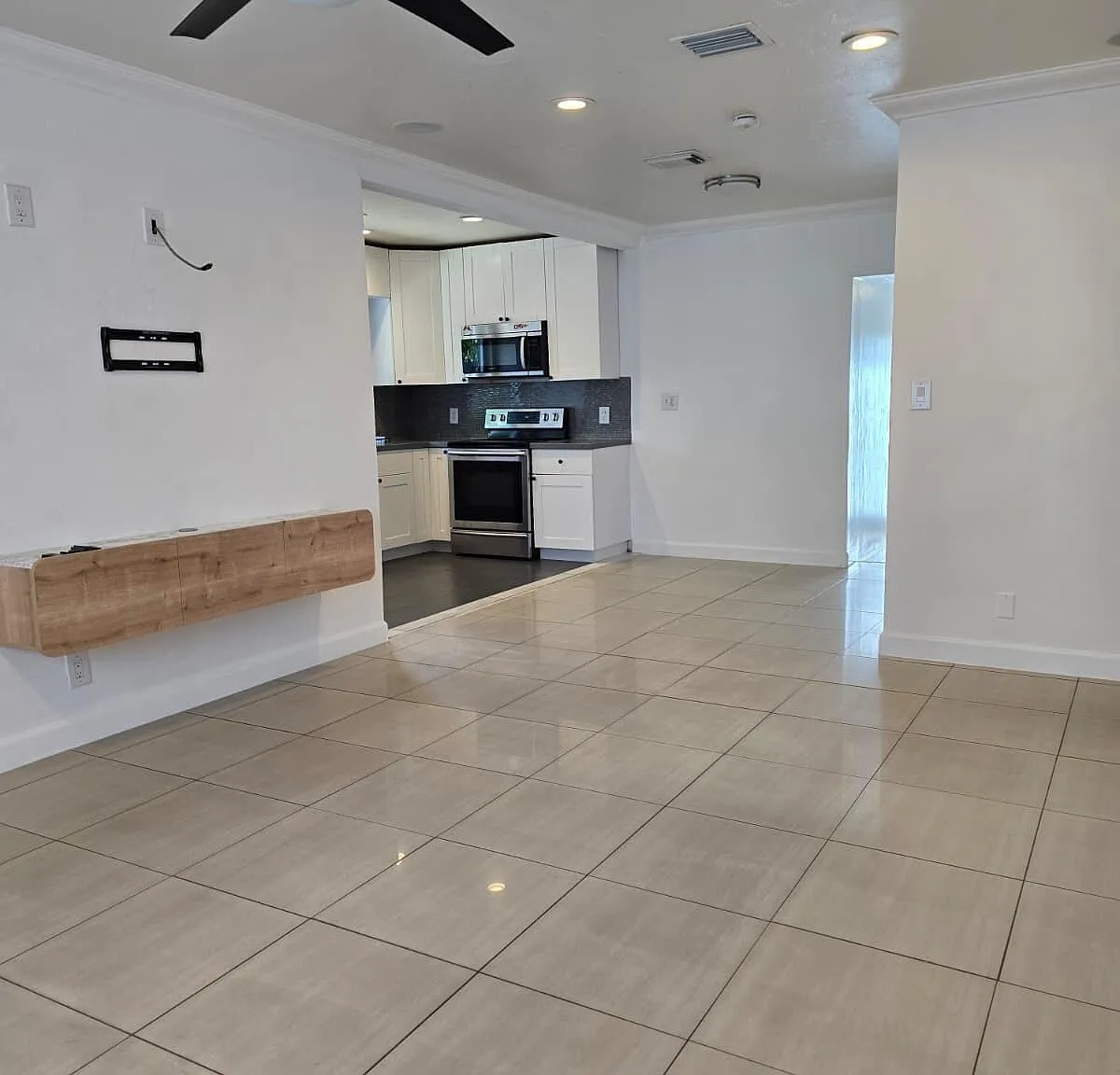 4 bed, 2.0 bath, 1264 sqft, $3,500 — Photo 3