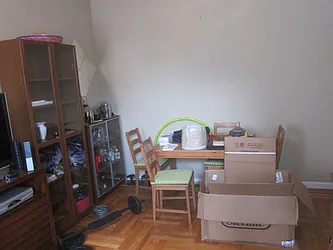 Rented by Realty 2000 Corp