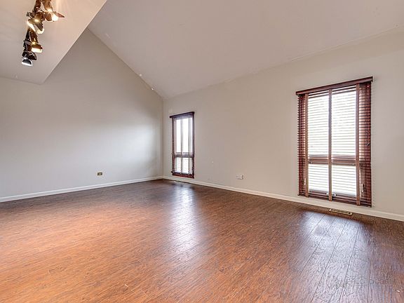 4th image of 4266 Greenbriar Ct
