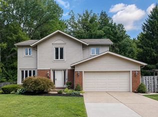 305 Greenhurst Dr, Erie, PA 16509