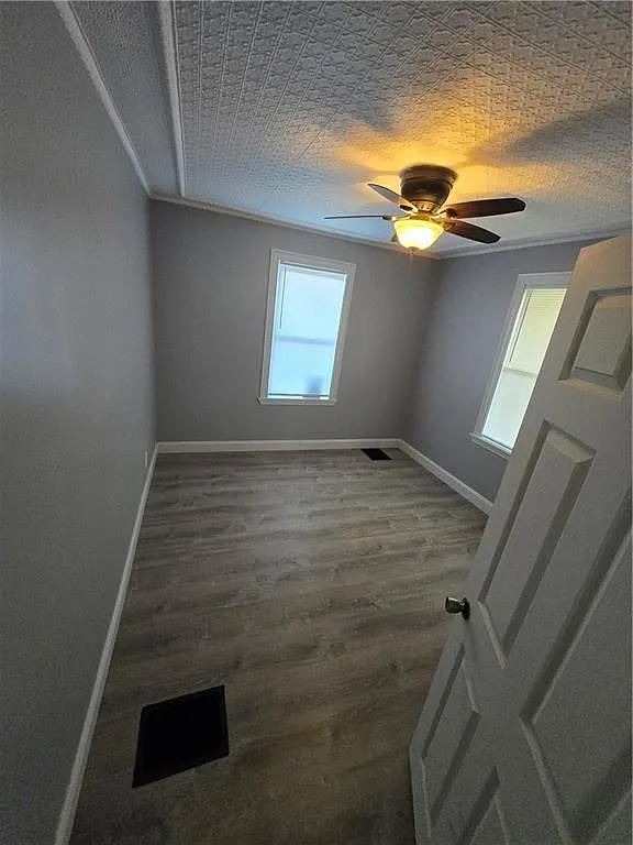 2 bed, 1.0 bath, 1100 sqft, $2,095 — Photo 4