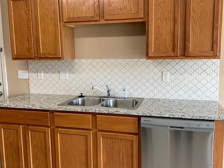 5190 Hemingway Dr — Photo 5