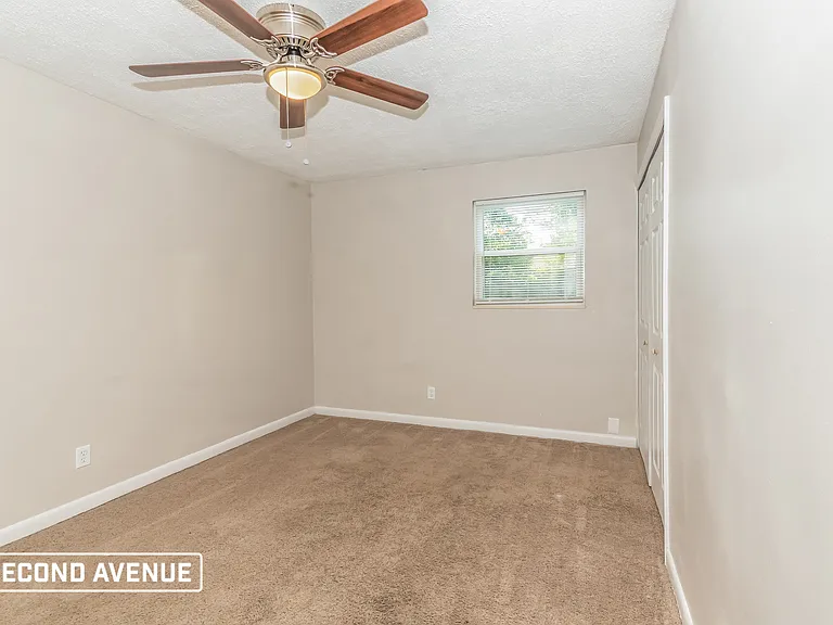 1224 Crown Dr — Photo 12