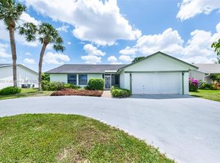 19476 Carolina Cir, Boca Raton, FL 33434