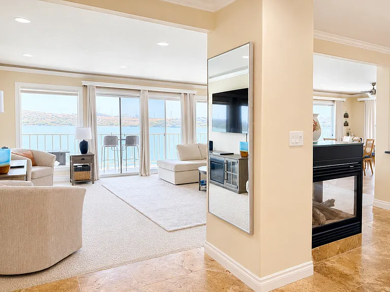 4747 Marina Dr #15 — Photo 8