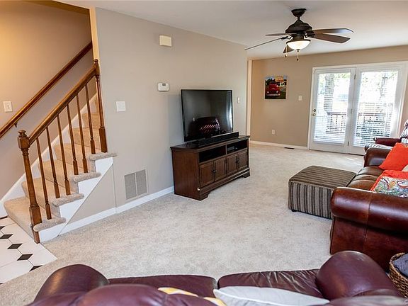 5th image of 1335 Berrymeade Ave