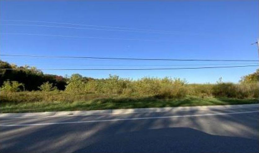 2nd image of 1-001 E Monroe Rd